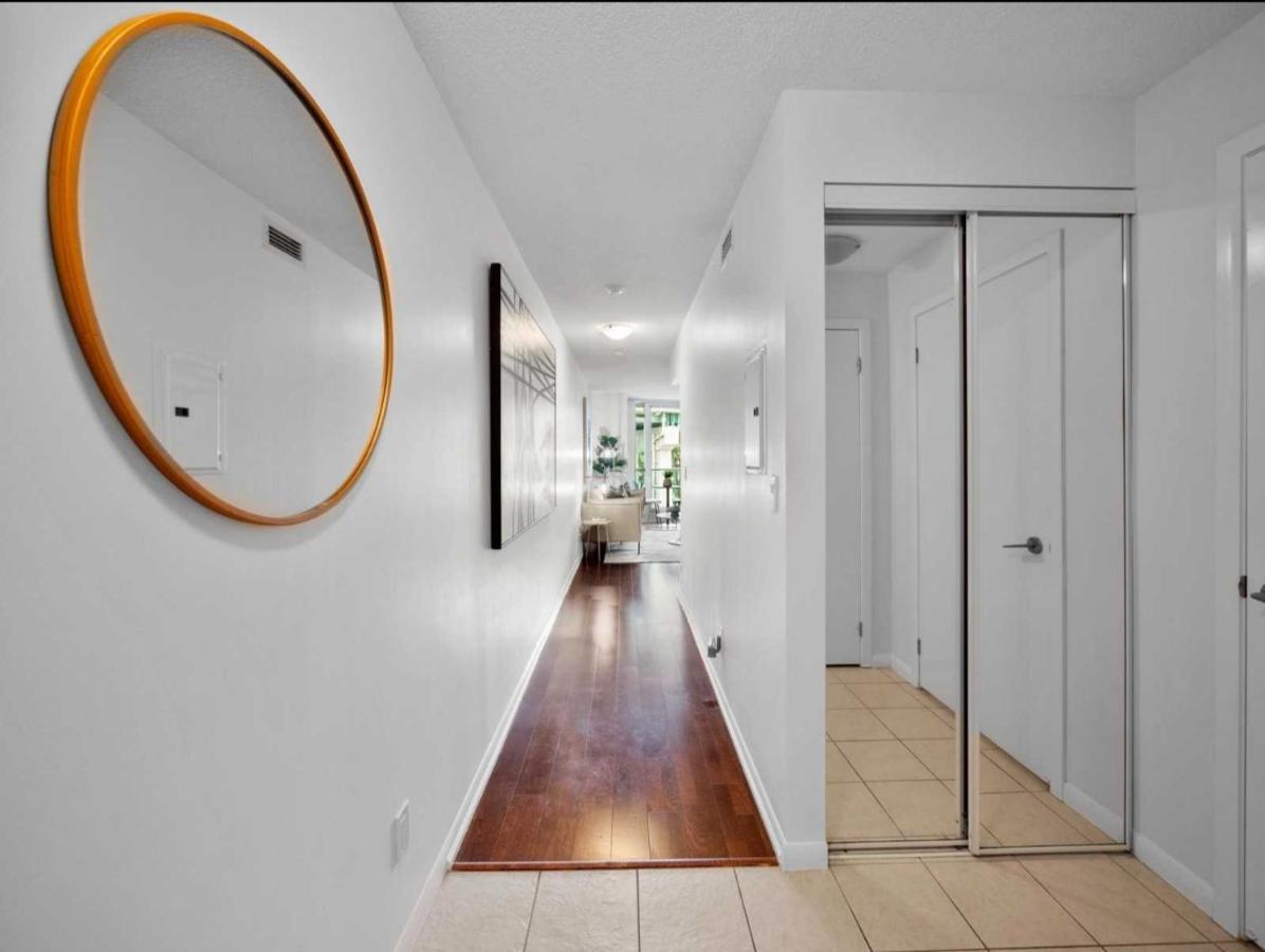 Cn Tower View With Free Parking, Pool, & More Amenities Toronto Exterior photo